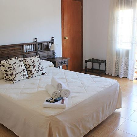 Pension Algarrobena Альгарробо Экстерьер фото
