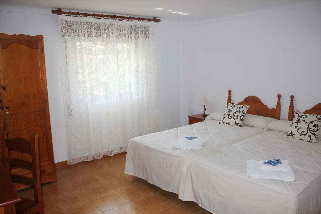 Pension Algarrobena Альгарробо Экстерьер фото