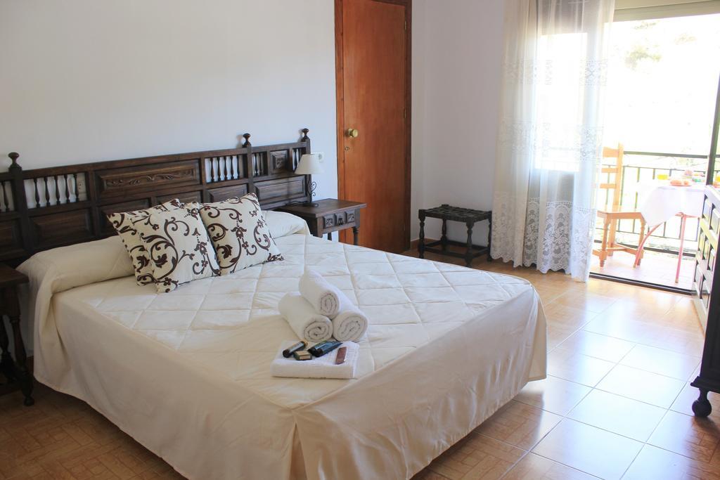 Pension Algarrobena Альгарробо Экстерьер фото