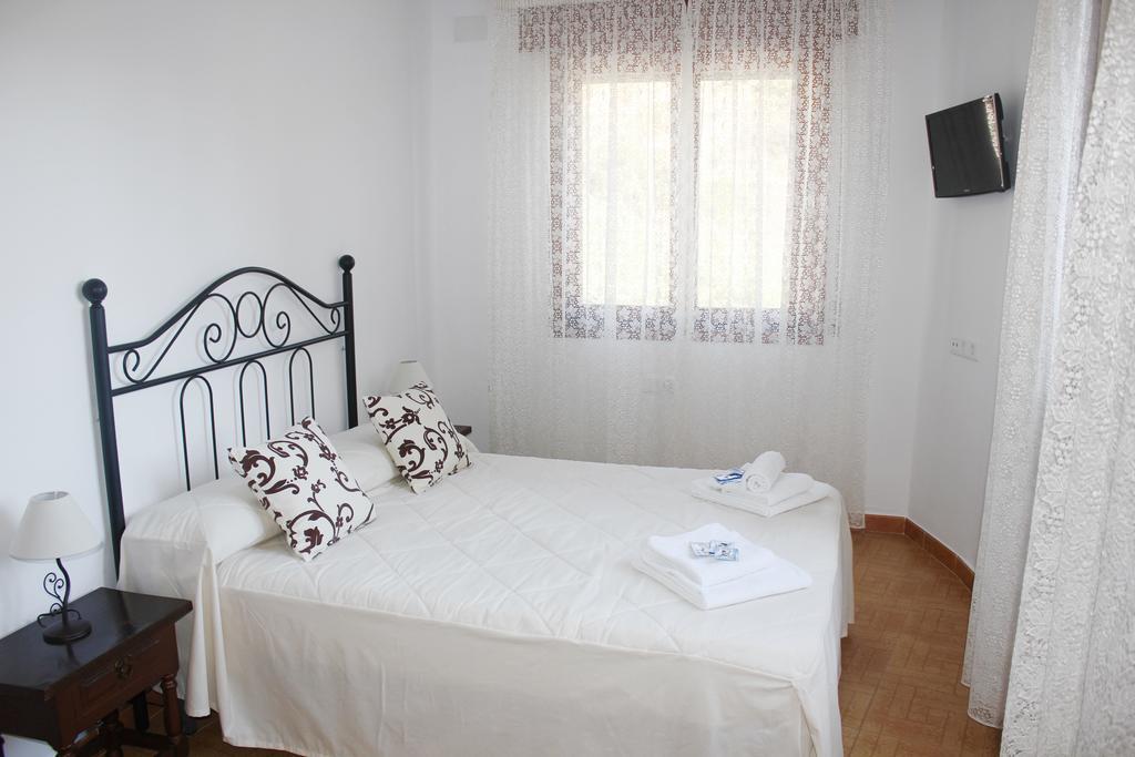 Pension Algarrobena Альгарробо Экстерьер фото